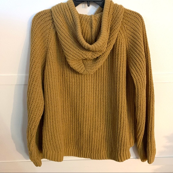 True Craft small chenille oversized hooded sweater - Picture 2 of 7